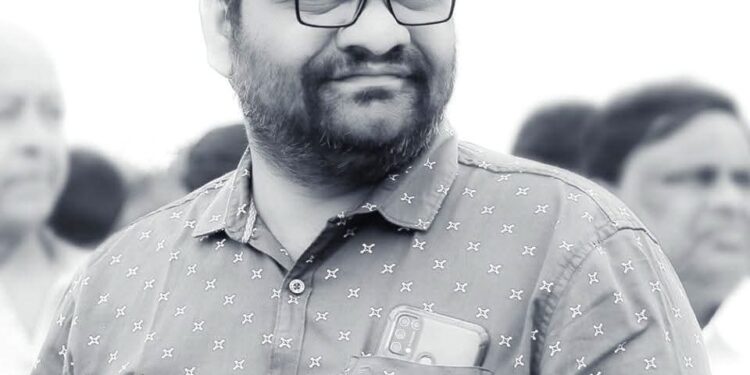 वर्षात फक्त स्थगिती दिसली प्रगती नाही;तानाजी जाधवर यांचा भाजपवर पलटवार